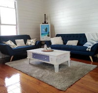 Classic Q'slander Huge Deck Pool Cowboy Stadium - Accommodation Coffs Harbour