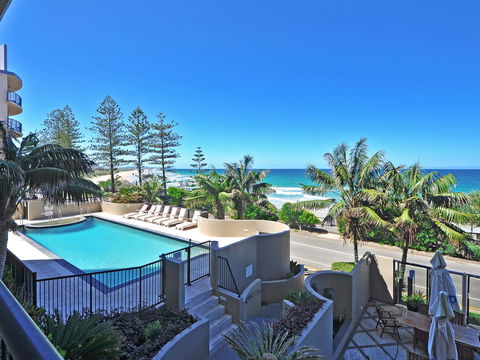 Clubb Coolum Beach Resort - Accommodation Coffs Harbour 2