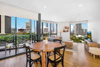 Coastal Apartment with Balcony Parking and Pool
