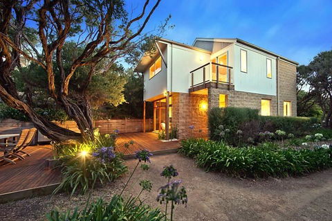 Coastal Calm Sorrento - Accommodation Coffs Harbour 0