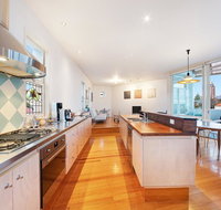 Coastal Penthouse at Coogee Beach - Accommodation Coffs Harbour