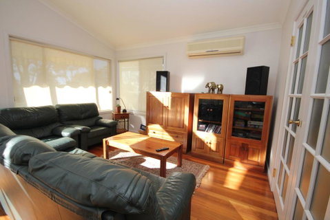 COLMER HOUSE At Dunbogan - Accommodation Coffs Harbour 3