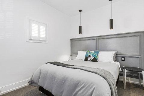 Colonial Hampdens - Accommodation Coffs Harbour 0