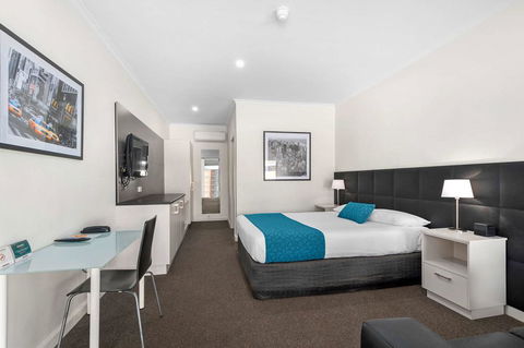 Comfort Inn & Suites Manhattan - Accommodation Coffs Harbour 0