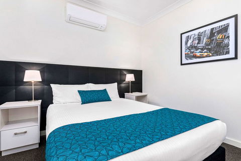 Comfort Inn & Suites Manhattan - Accommodation Coffs Harbour 2