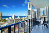 Condor Ocean View Apartments Surfers Paradise