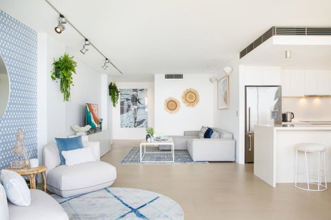 Coogee Beach Designer Penthouse With Parking - Accommodation Coffs Harbour 2
