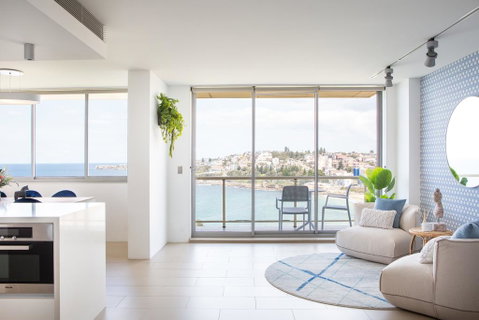 Coogee Beach Designer Penthouse With Parking - Accommodation Coffs Harbour 0