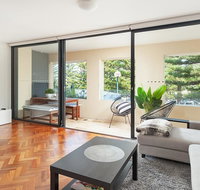 Coogee Beach Pad - Accommodation Coffs Harbour