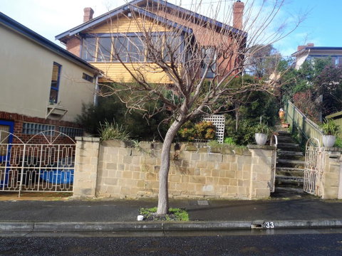 Cosy Apartment Accommodation In Hobart, New Town. - Accommodation Coffs Harbour 1