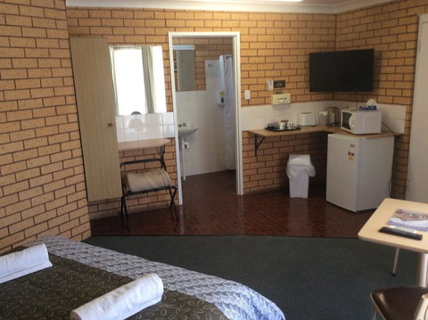 Cross Roads Motel - Accommodation Coffs Harbour 3