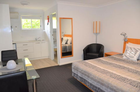 Culburra Beach Motel - Accommodation Coffs Harbour 1