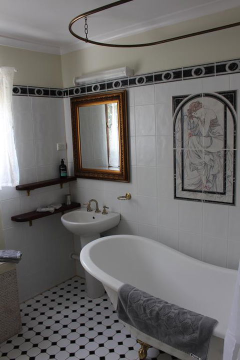 Dancing Waters Cottage - Accommodation Coffs Harbour 3