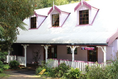 Dancing Waters Cottage - Accommodation Coffs Harbour 0