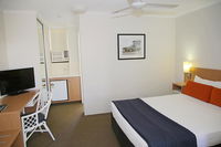 Darcy Arms Hotel Motel