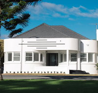 Deco Beach Luxury Apartments