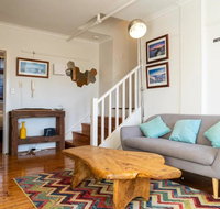 Delightful 3 Bedroom Apartment near Chapel Street in St Kilda - Accommodation Coffs Harbour
