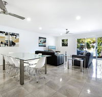 Diamond Beach 3 Bedroom Poolside Apartment - Accommodation Coffs Harbour