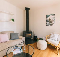 DOVESTONES BY THE SEA - INVERLOCH - Accommodation Coffs Harbour