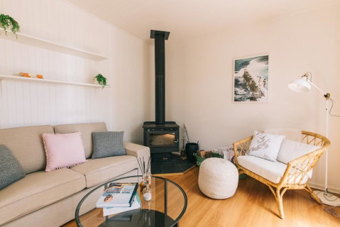 DOVESTONES BY THE SEA - INVERLOCH - Accommodation Coffs Harbour 0