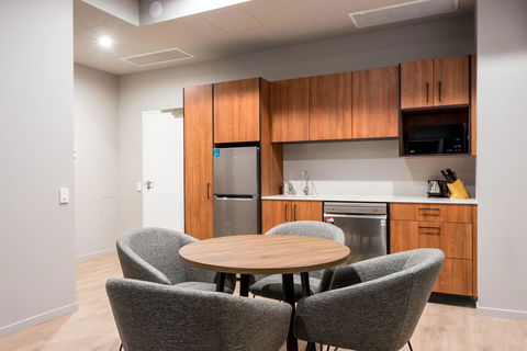 Elite Gold Coast - Accommodation Coffs Harbour 3