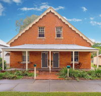 Eliza 1875 Red Brick Duplex Townhouse - Accommodation Coffs Harbour