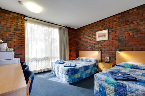 Enfield Motel - Accommodation Coffs Harbour 2