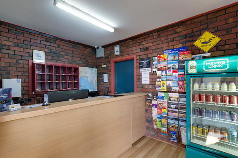 Enfield Motel - Accommodation Coffs Harbour 0