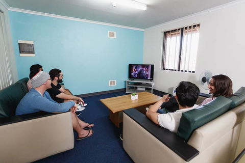 Erica Underwood House 6 Bedroom Flat - Accommodation Coffs Harbour 1