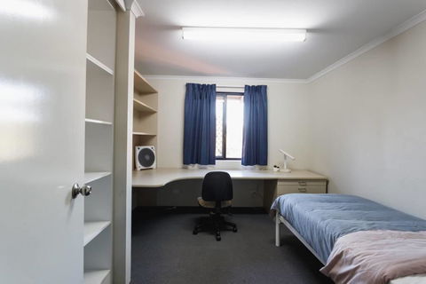 Erica Underwood House 6 Bedroom Flat - Accommodation Coffs Harbour 0