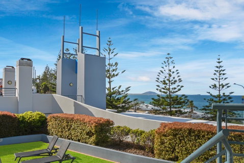 FAVOURITE GET-AWAY ON THE BEACHFRONT - Accommodation Coffs Harbour 3