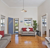 Fingal Beach Shack  Fingal Bay - Accommodation Coffs Harbour