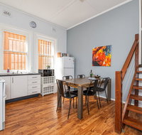 Five Ways CBD Apartment - Spacious Wifi Free Parking - Accommodation Coffs Harbour