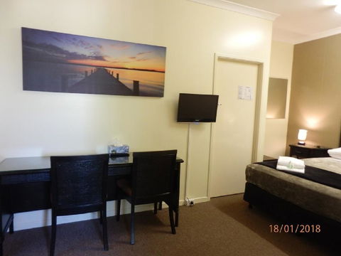 Flying Spur Motel - Accommodation Coffs Harbour 2