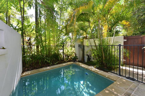 Frangipani Sur La Mer - Accommodation Coffs Harbour 2