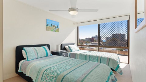 Garden Apartment @ Forster Tower - Accommodation Coffs Harbour 2