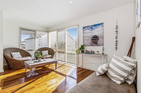 GDay Beach House - Accommodation Coffs Harbour 1