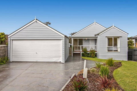 GDay Beach House - Accommodation Coffs Harbour 0
