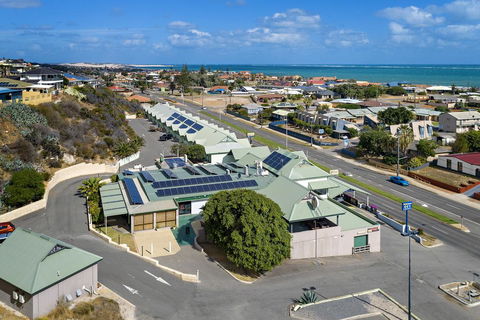 Geraldton Motor Inn - Accommodation Coffs Harbour 2