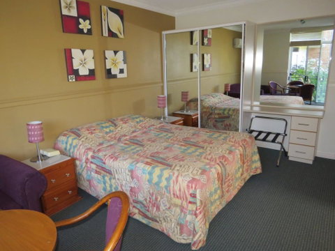 Golfview Lodge - Accommodation Coffs Harbour 3