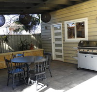 Guesthouse with Pool  BBQ - 10 kms from CBD - Accommodation Coffs Harbour