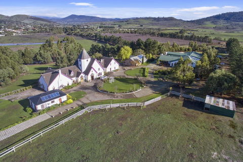Hatchers Richmond Manor - Accommodation Coffs Harbour 2