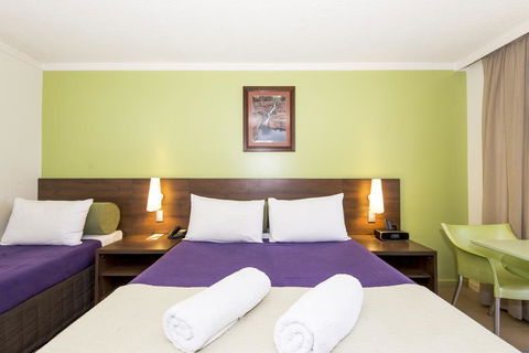 Hedland Hotel - Accommodation Coffs Harbour 2