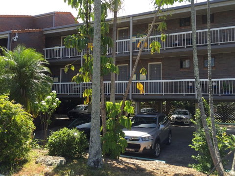 Holland Park Motel - Accommodation Coffs Harbour 2