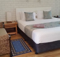 Holland Park Motel - Accommodation Coffs Harbour