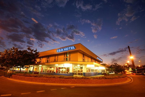 Isa Hotel - Accommodation Coffs Harbour 0