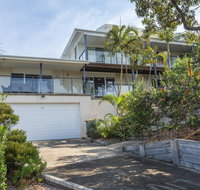 Island View - 80 Lentara St - Large Family Home Pool WIFI and Sweeping Views of Fingal - Accommodation Coffs Harbour