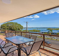 Island View 4 -Opposite Wallis Lake - Accommodation Coffs Harbour