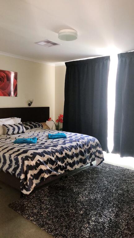 John And Agnes - Accommodation Coffs Harbour 3