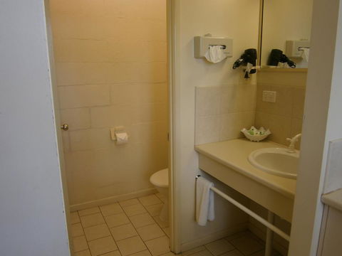 Kellys Motel Oakey - Accommodation Coffs Harbour 3